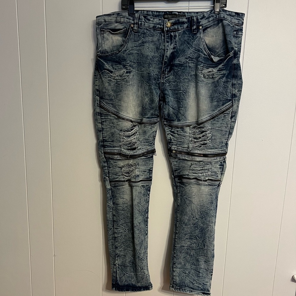 Benjamin‎ Franklin distressed jeans size 40